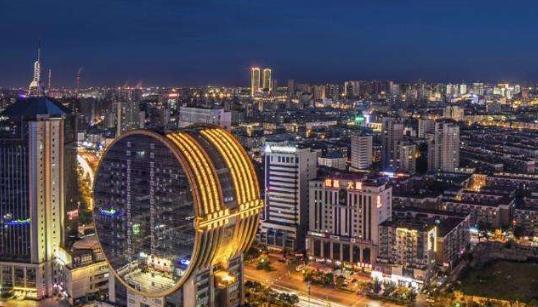 辽宁海边夕阳下的浪漫时刻